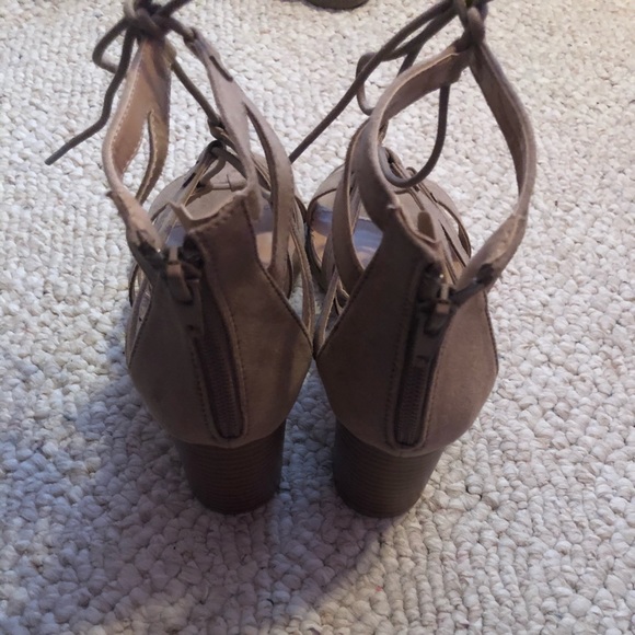 Tan suede zip up heeled sandals size 8 - Picture 4 of 4